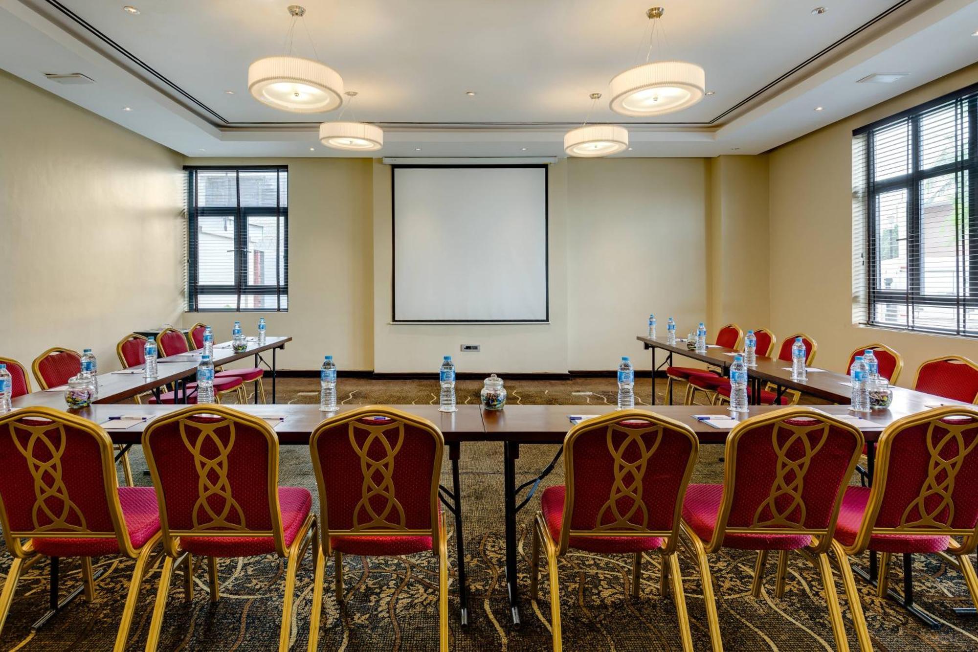 Protea Hotel By Marriott Ikeja Select Lagos Exteriér fotografie